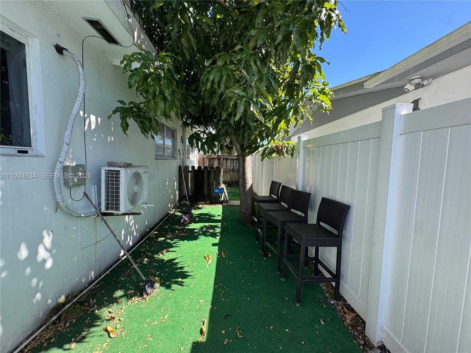 Small Image of 19410 NORTH EAST 19TH AVE, Miami Number 19