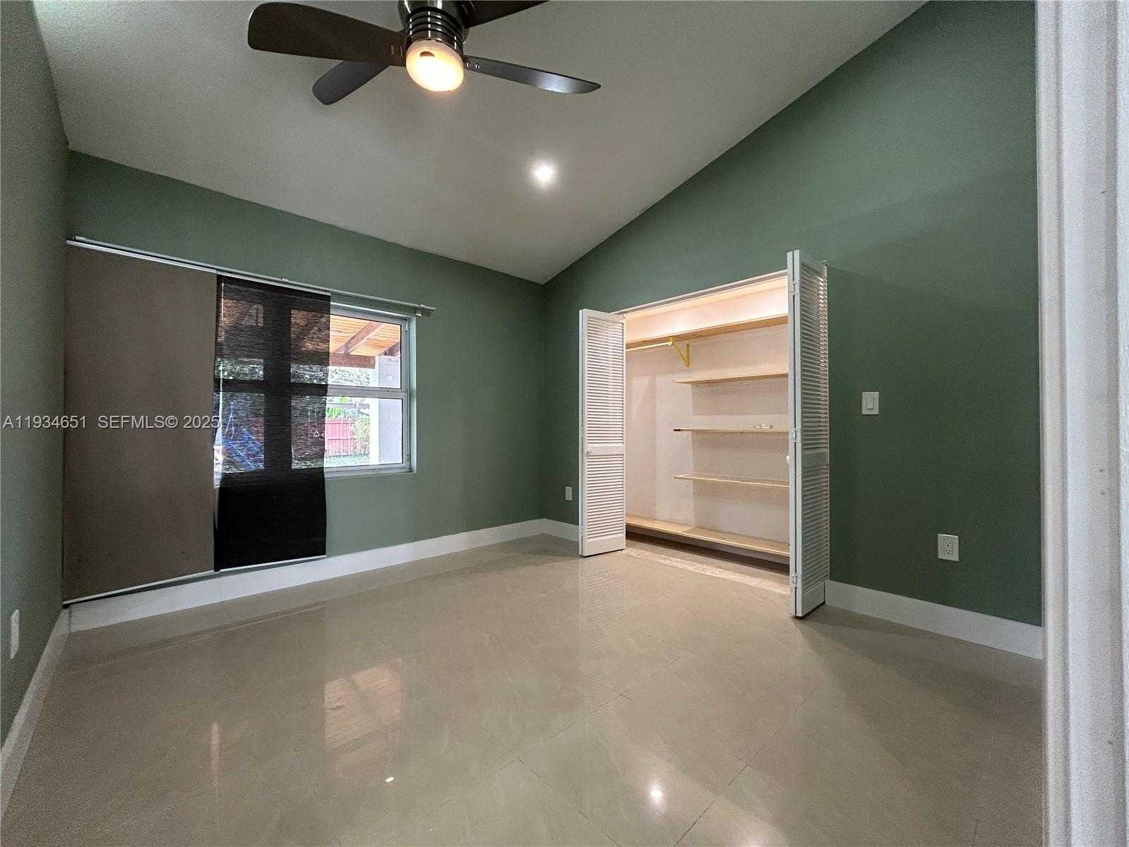 Small Image of 21939 SOUTH WEST 124TH PL #21939, Miami Number 11