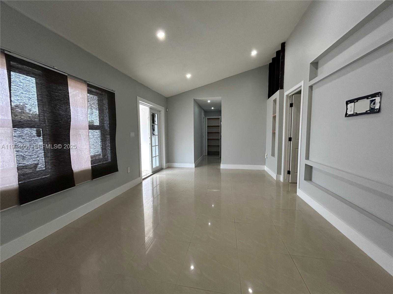 Small Image of 21939 SOUTH WEST 124TH PL #21939, Miami Number 12