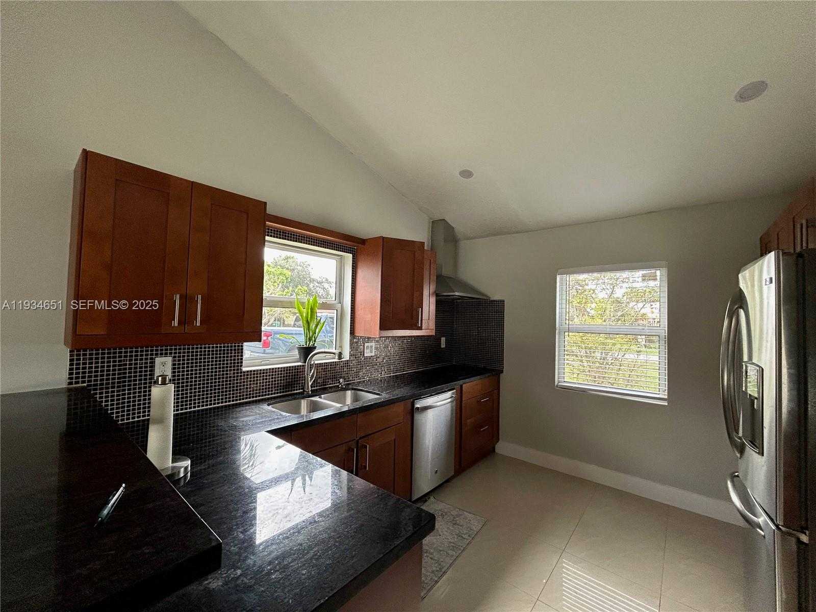 Small Image of 21939 SOUTH WEST 124TH PL #21939, Miami Number 15