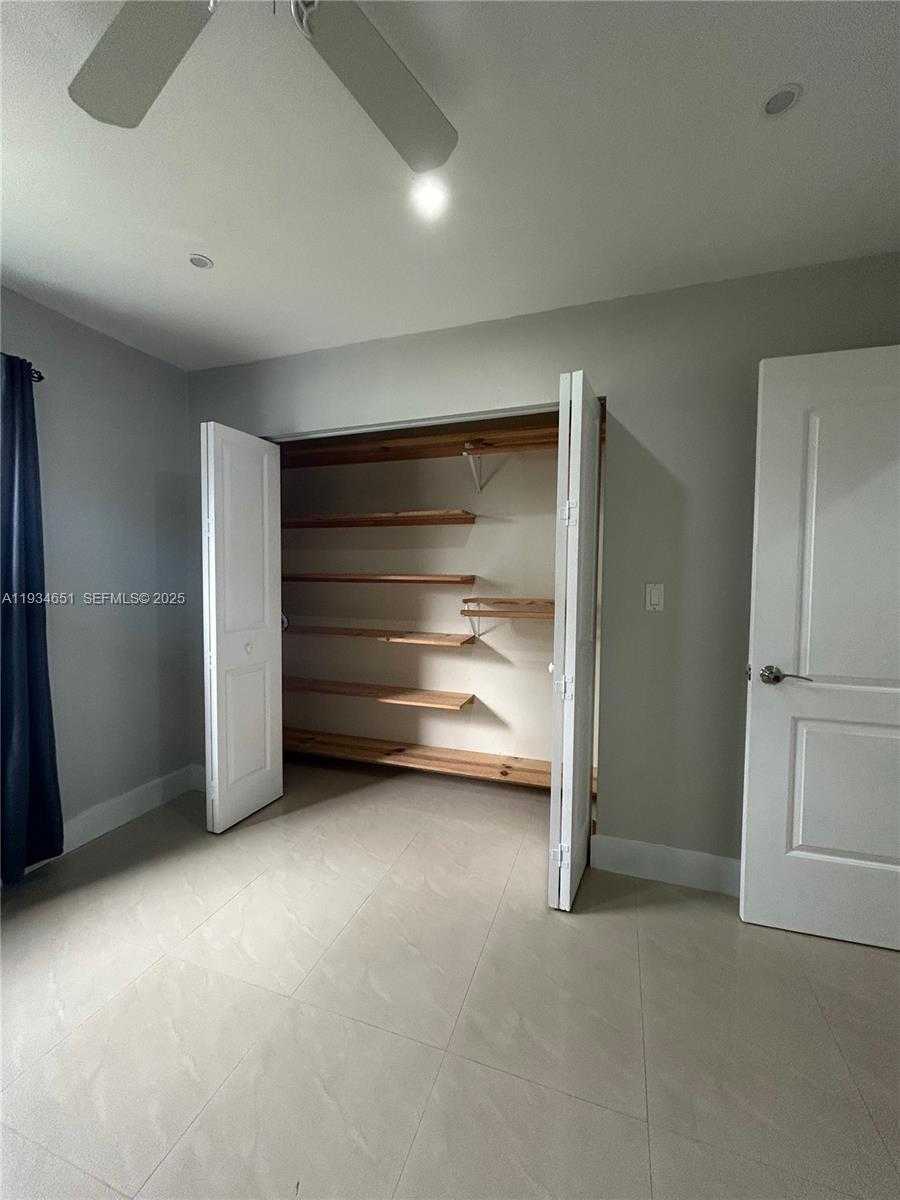 Small Image of 21939 SOUTH WEST 124TH PL #21939, Miami Number 4