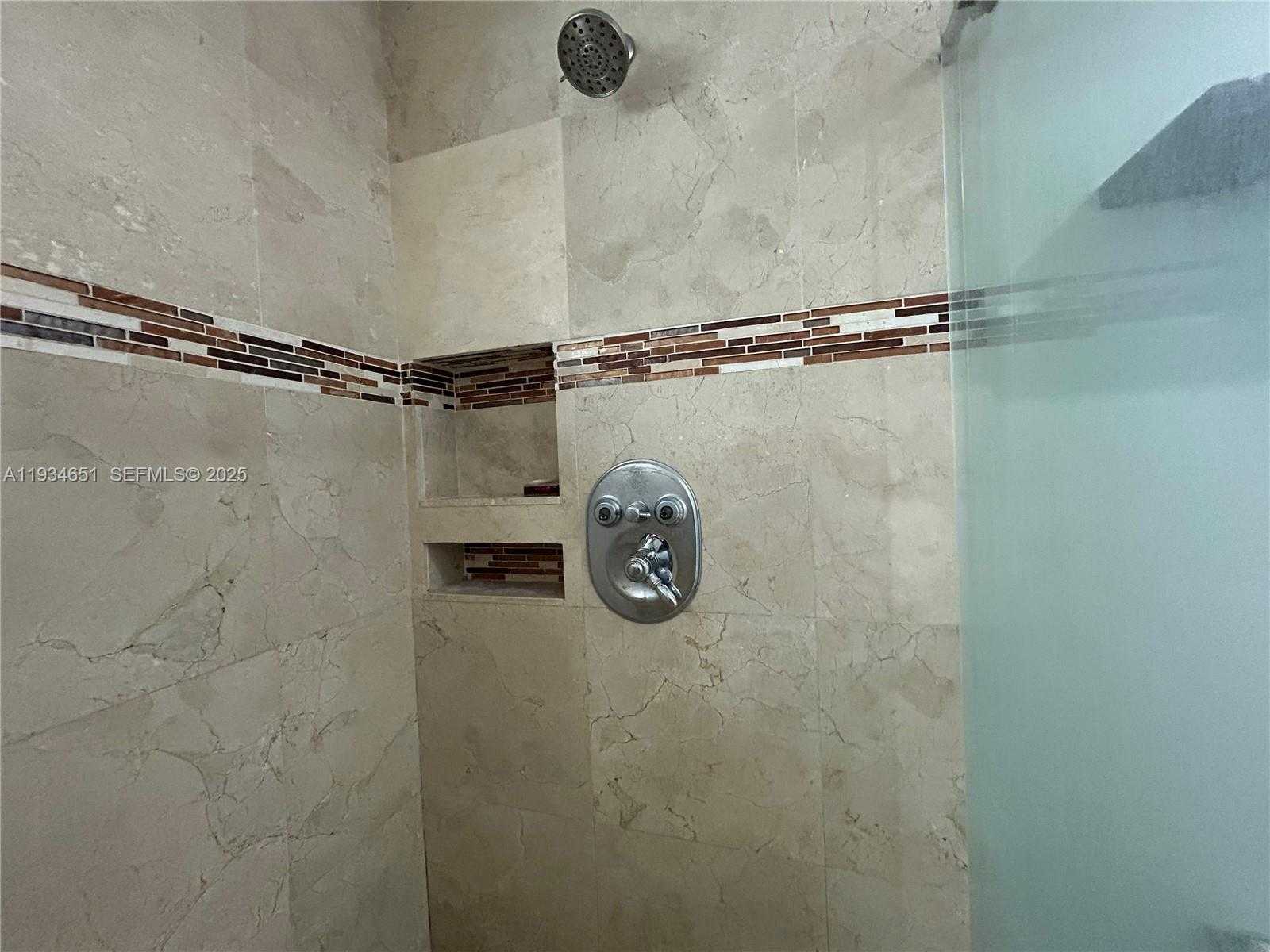 Small Image of 21939 SOUTH WEST 124TH PL #21939, Miami Number 7