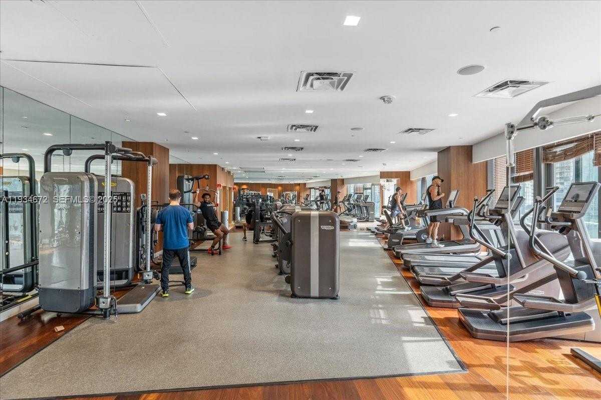 Small Image of 1300 SOUTH MIAMI AVE #3008, Miami Number 23