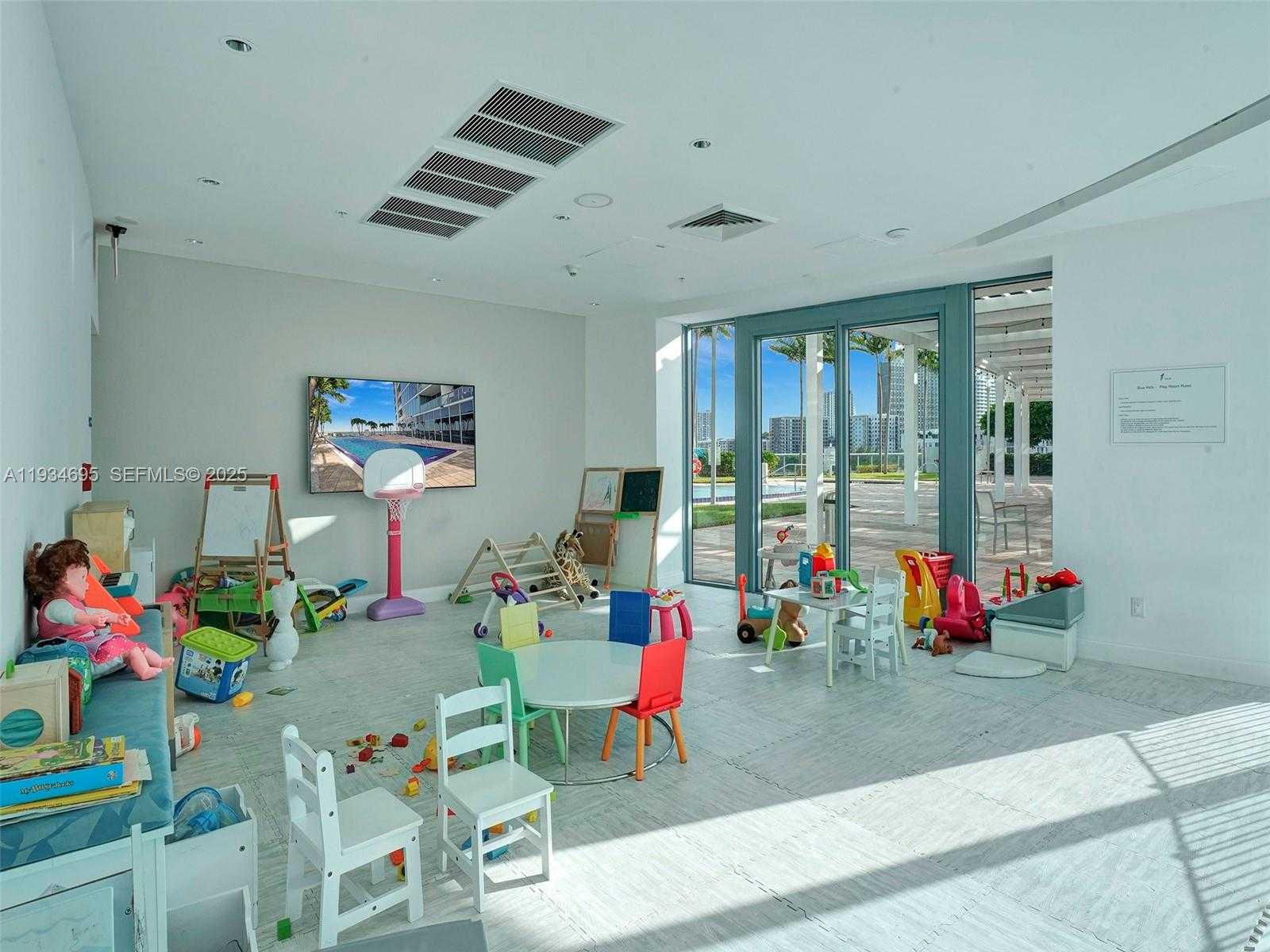 Small Image of 601 NORTH EAST 36TH ST #1801, Miami Number 31