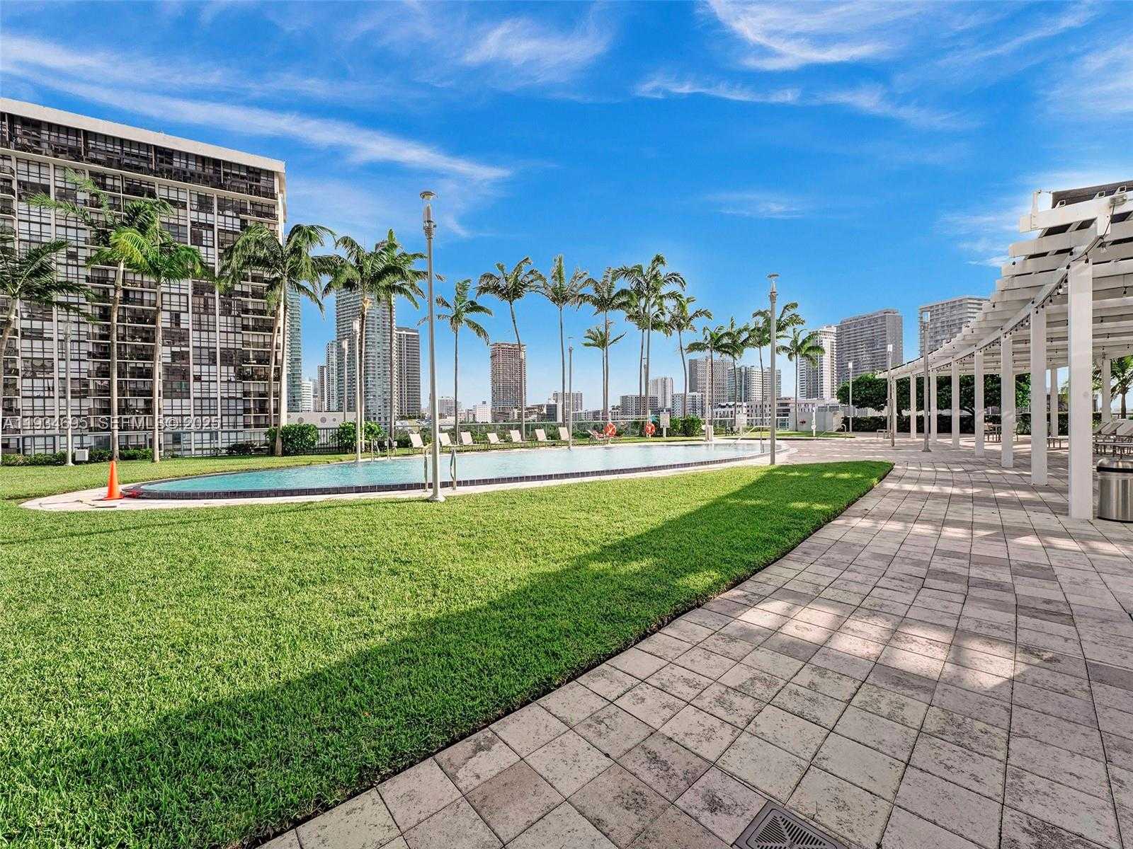 Small Image of 601 NORTH EAST 36TH ST #1801, Miami Number 34