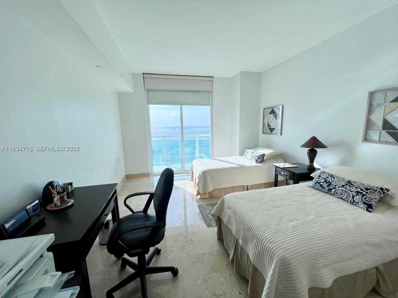 Small Image of 950 BRICKELL BAY DR #2711, Miami Number 18