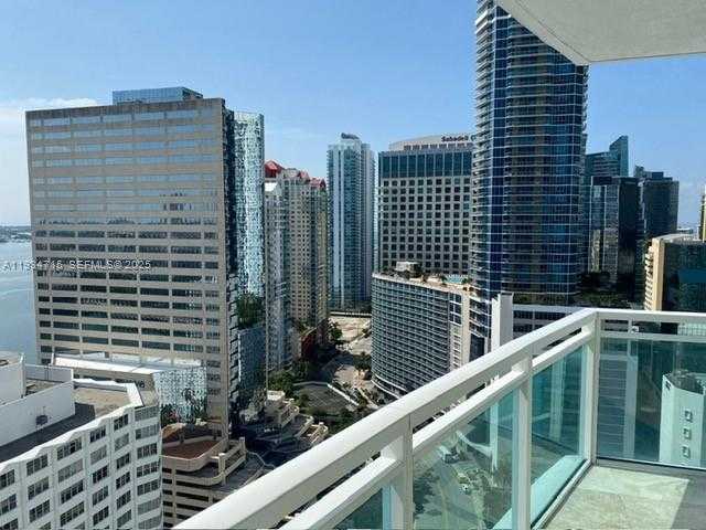 Small Image of 950 BRICKELL BAY DR #2711, Miami Number 3