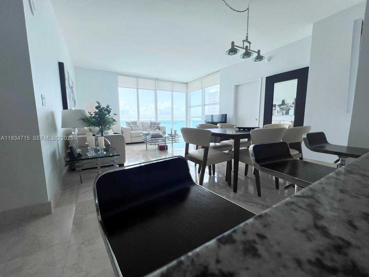 Small Image of 950 BRICKELL BAY DR #2711, Miami Number 9