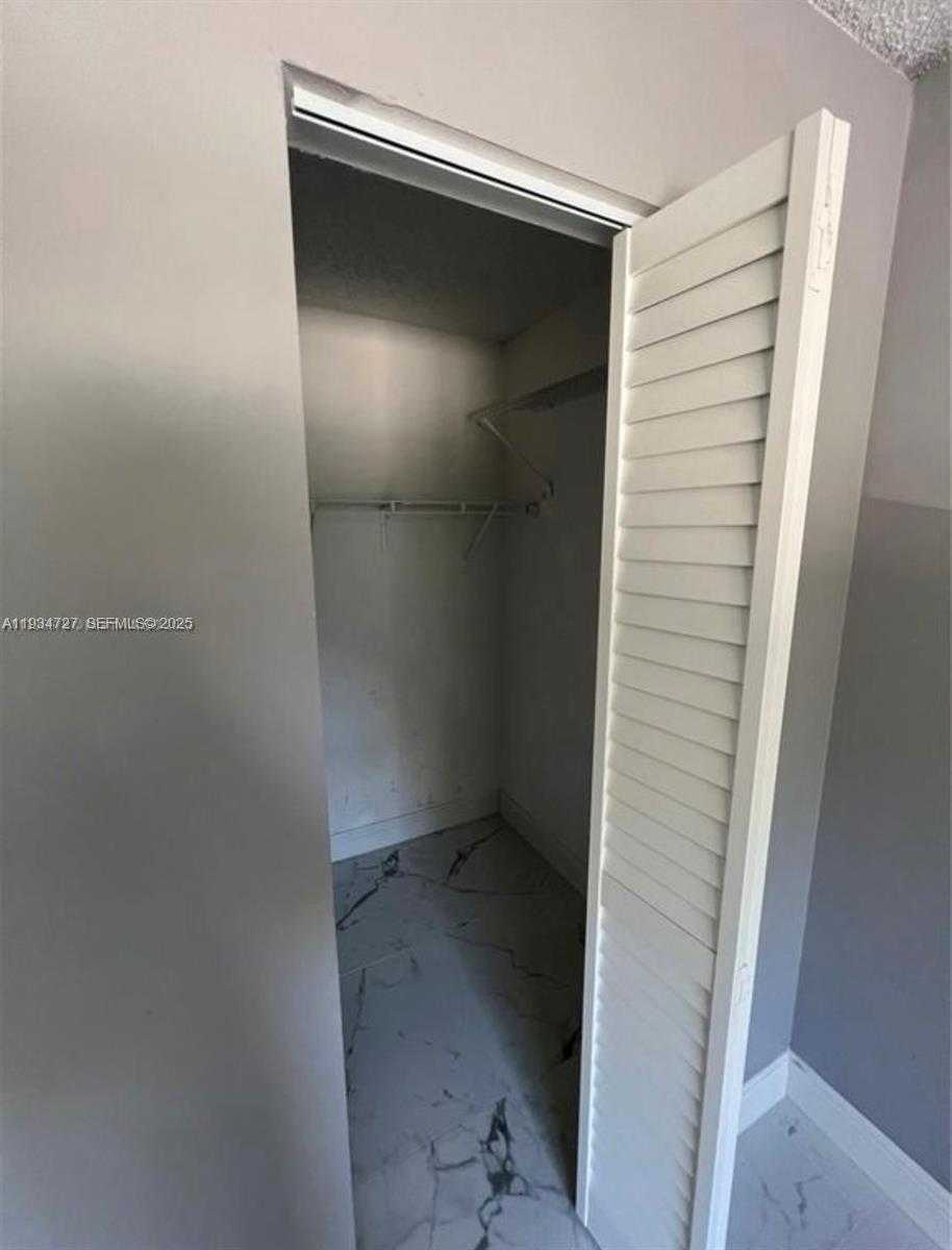 Small Image of 511 NORTH WEST 82ND AVE #418, Miami Number 10