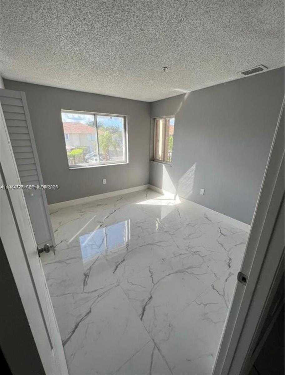 Small Image of 511 NORTH WEST 82ND AVE #418, Miami Number 12