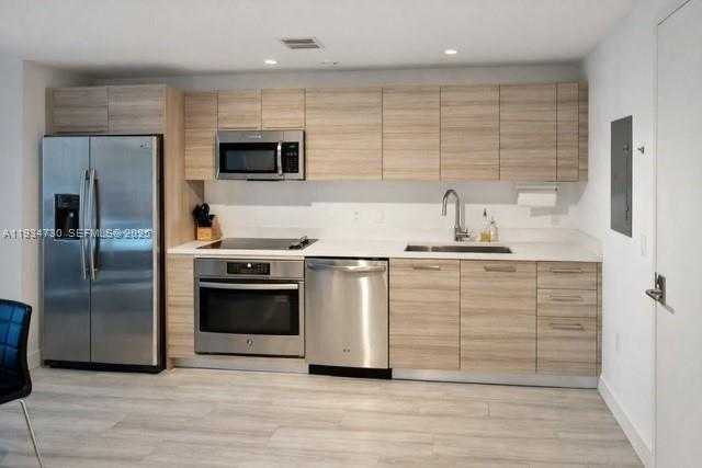 Small Image of 121 NORTH EAST 34TH ST #814, Miami Number 3