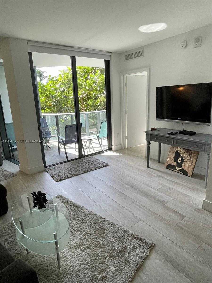 Small Image of 121 NORTH EAST 34TH ST #814, Miami Number 7