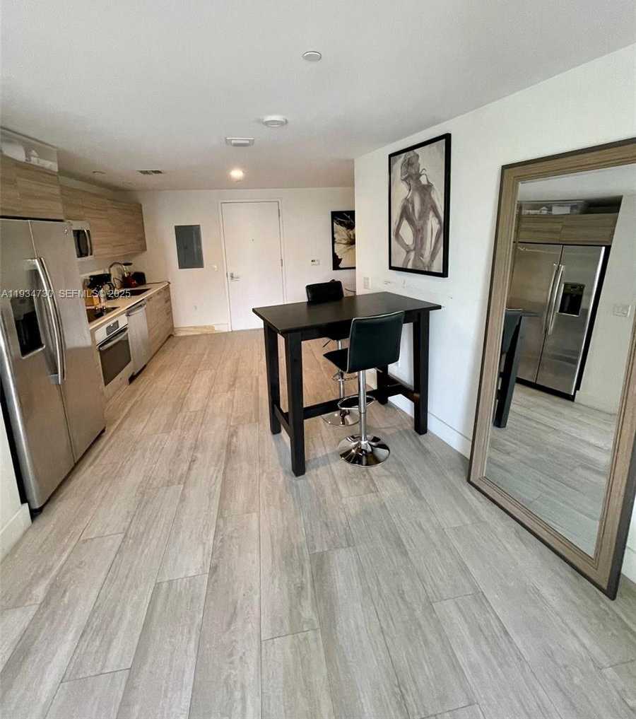 Small Image of 121 NORTH EAST 34TH ST #814, Miami Number 9