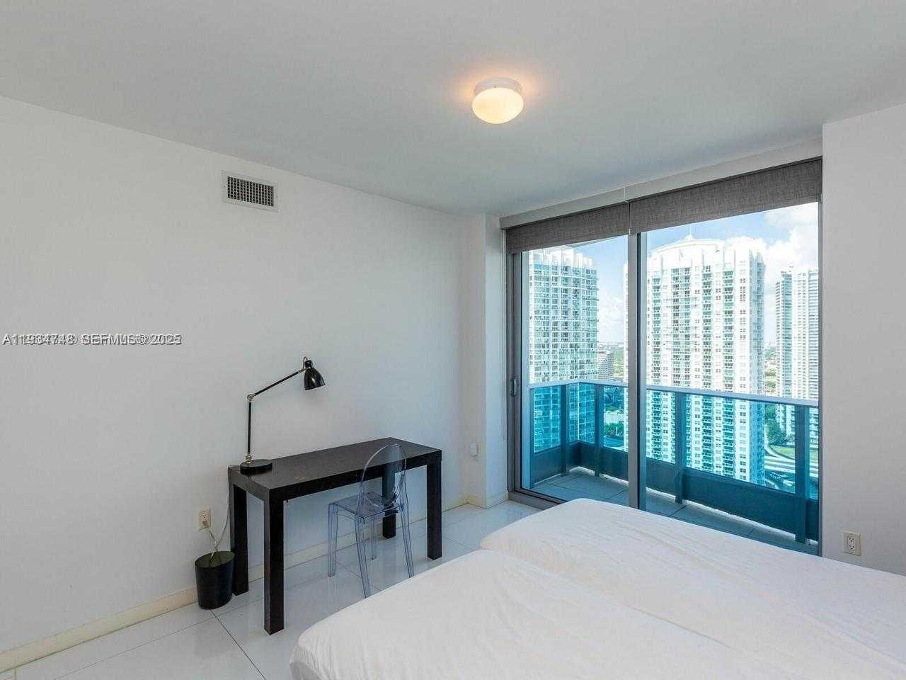 Small Image of 200 BISCAYNE BOULEVARD WAY #3102, Miami Number 17