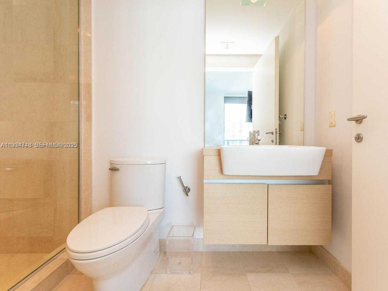 Small Image of 200 BISCAYNE BOULEVARD WAY #3102, Miami Number 18