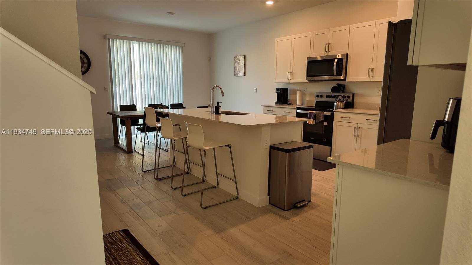 Small Image of 12913 SOUTH WEST 265TH TER #1, Homestead Number 4