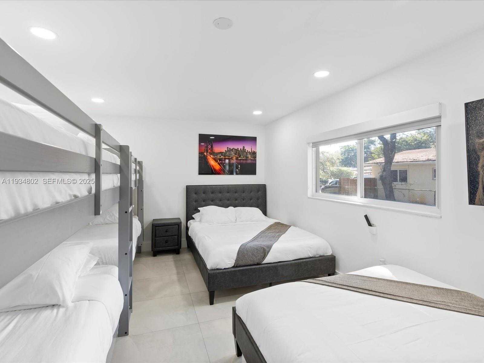 Small Image of 4121 SOUTH WEST 54TH CT, Dania Beach Number 16