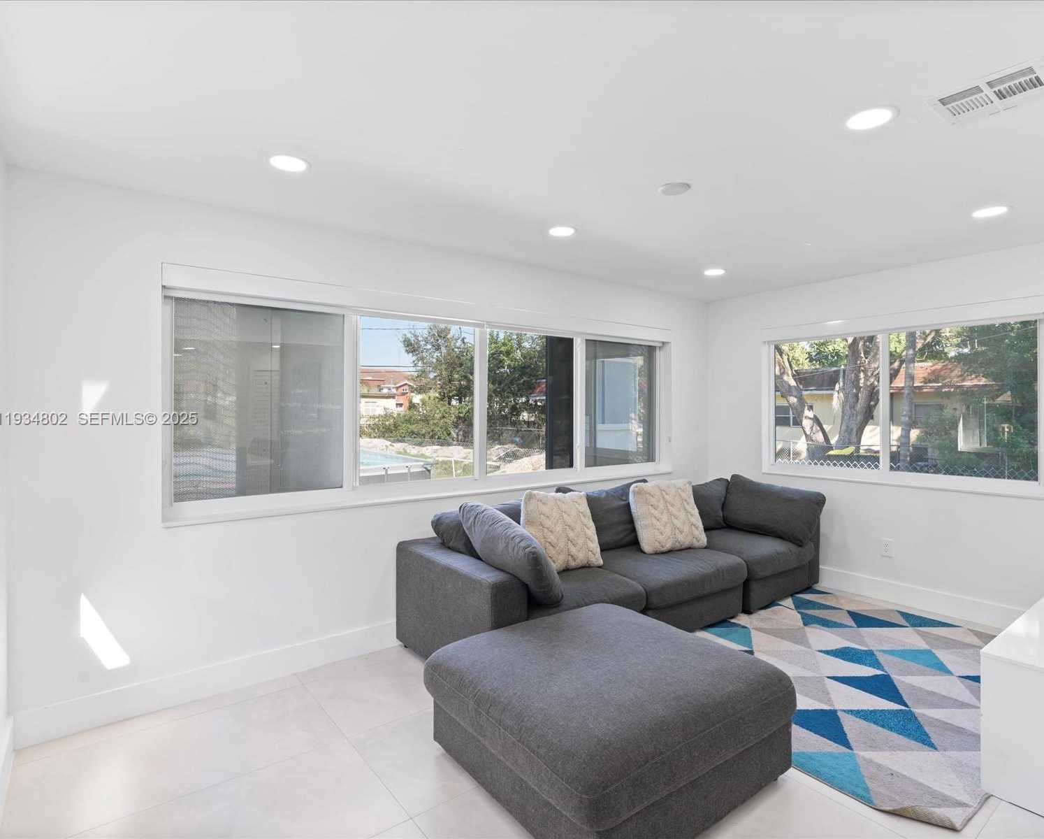 Small Image of 4121 SOUTH WEST 54TH CT, Dania Beach Number 8