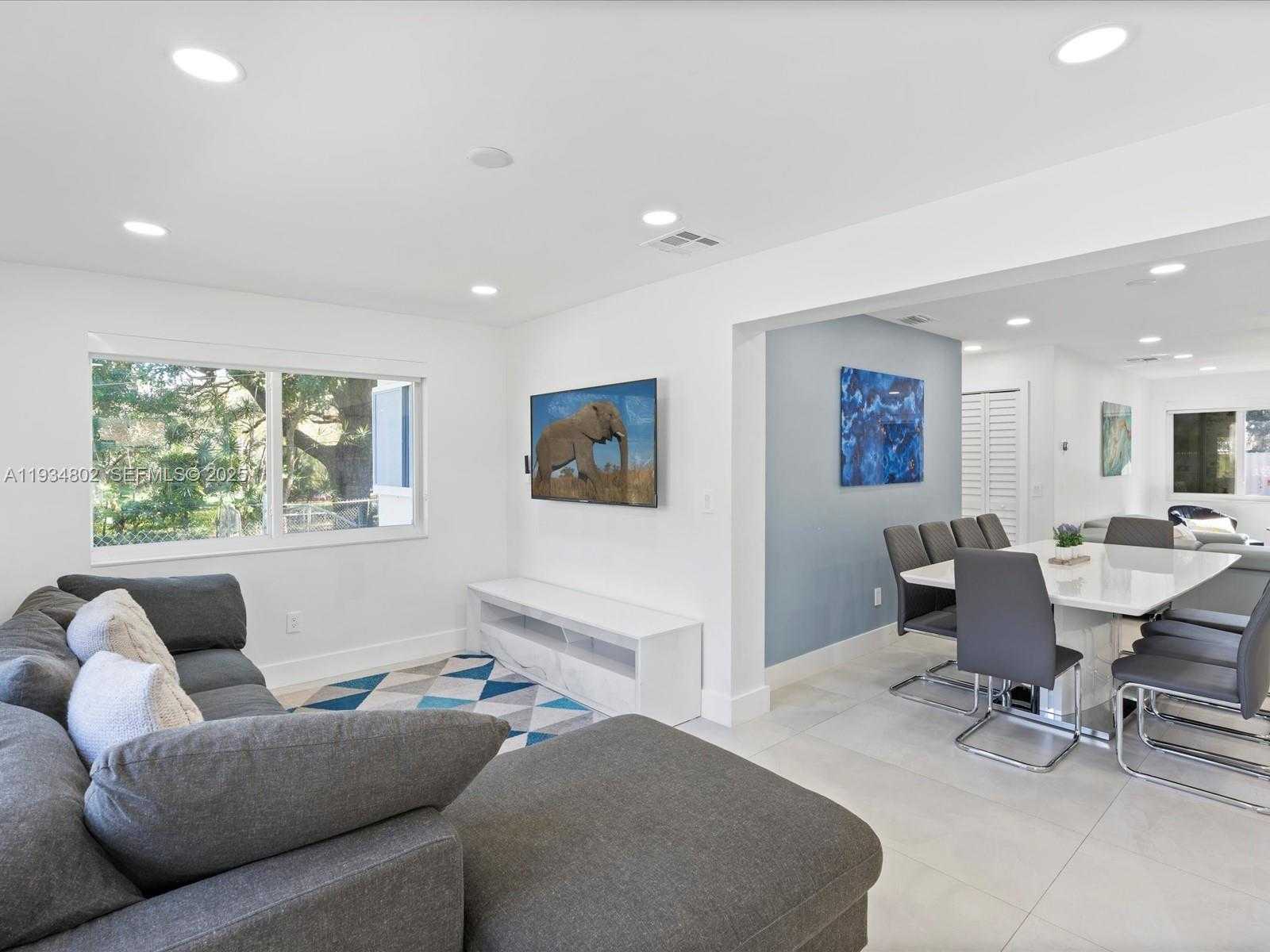 Small Image of 4121 SOUTH WEST 54TH CT, Dania Beach Number 9