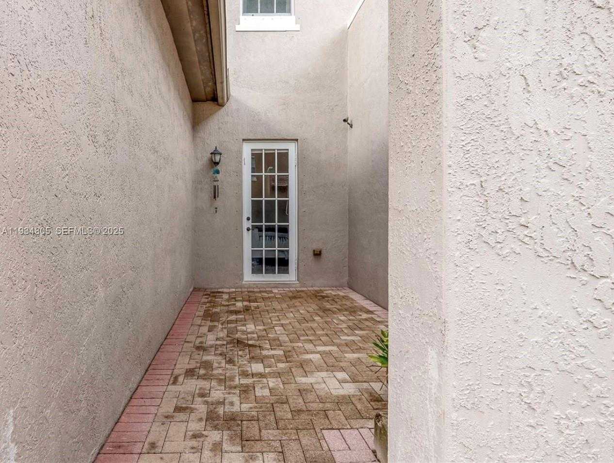 Small Image of 14709 SOUTH WEST 6TH ST, Pembroke Pines Number 21