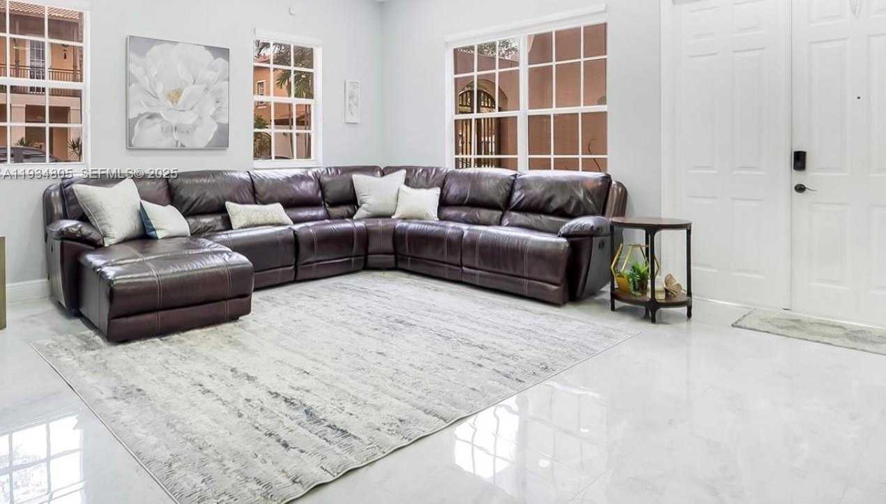 Small Image of 14709 SOUTH WEST 6TH ST, Pembroke Pines Number 3