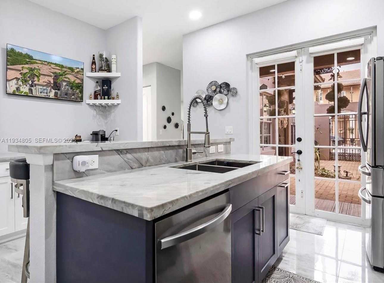 Small Image of 14709 SOUTH WEST 6TH ST, Pembroke Pines Number 8