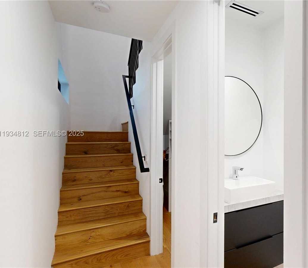 Small Image of 353 NORTH WEST 50TH ST #353, Miami Number 10