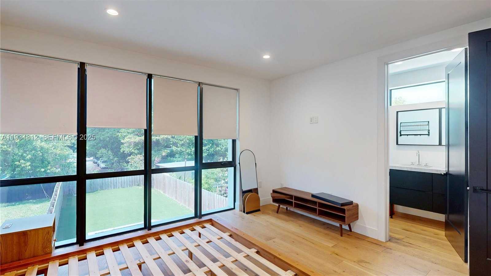 Small Image of 353 NORTH WEST 50TH ST #353, Miami Number 13