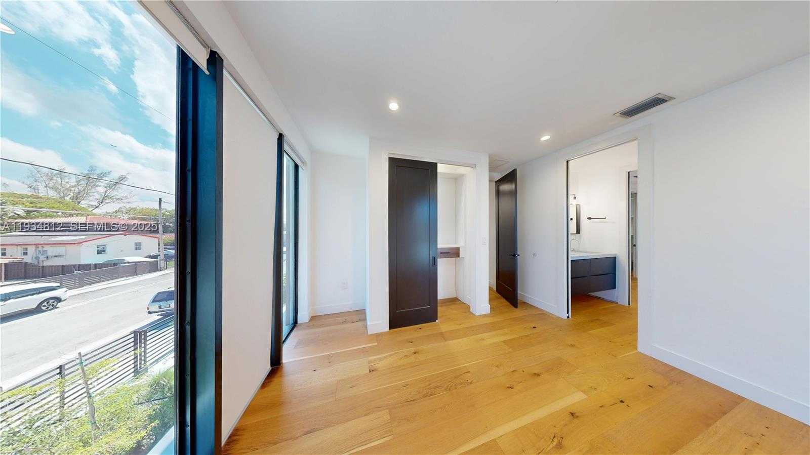 Small Image of 353 NORTH WEST 50TH ST #353, Miami Number 30