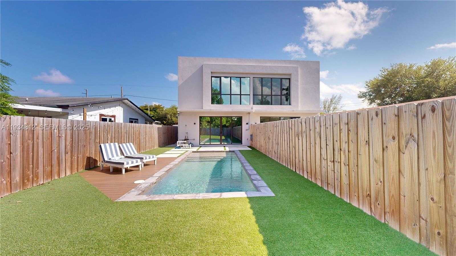 Small Image of 353 NORTH WEST 50TH ST #353, Miami Number 37