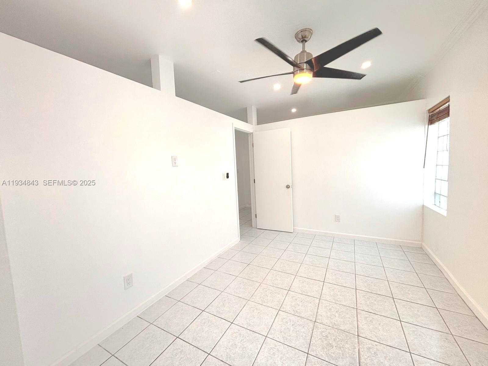 Small Image of 14402 SOUTH WEST 111TH ST #14402, Miami Number 12