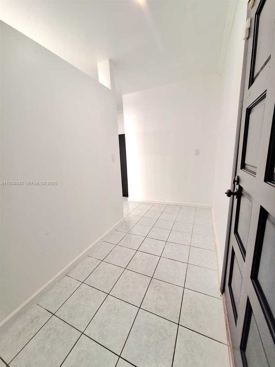 Small Image of 14402 SOUTH WEST 111TH ST #14402, Miami Number 4