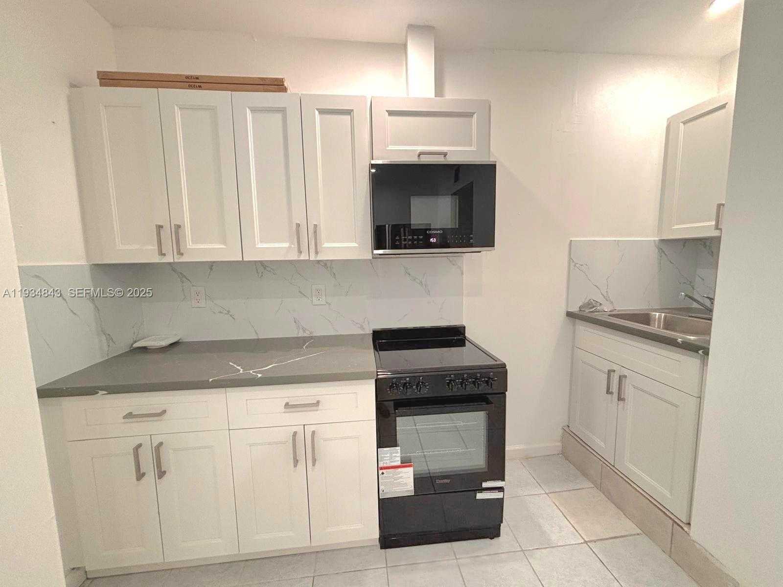 Small Image of 14402 SOUTH WEST 111TH ST #14402, Miami Number 7