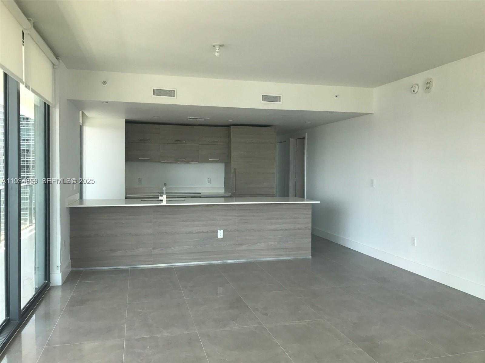 Small Image of 1300 SOUTH MIAMI AVE #2406, Miami Number 16