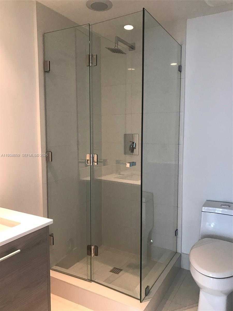 Small Image of 1300 SOUTH MIAMI AVE #2406, Miami Number 17