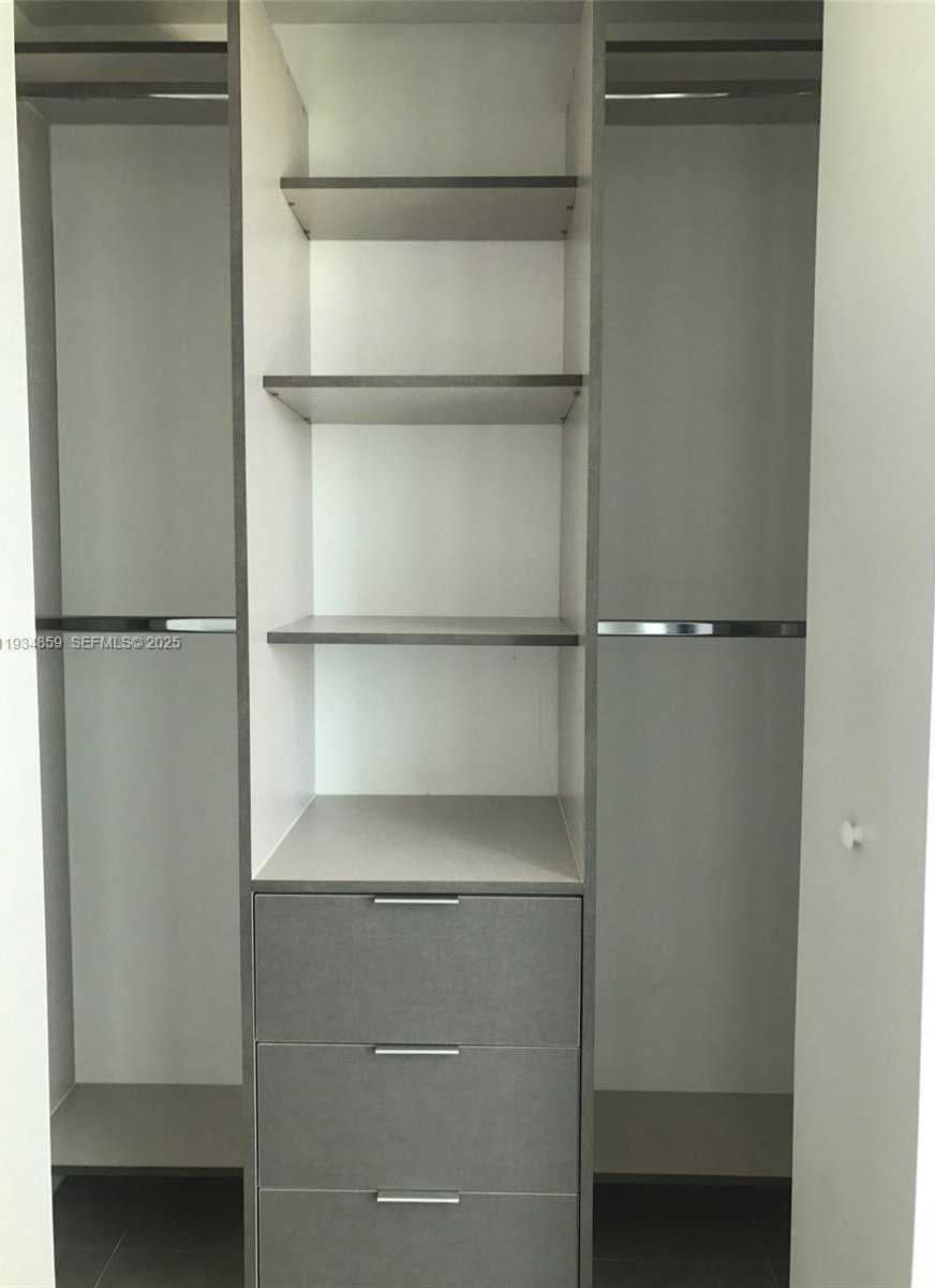 Small Image of 1300 SOUTH MIAMI AVE #2406, Miami Number 18