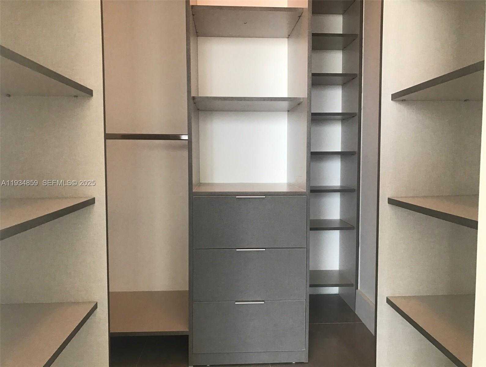 Small Image of 1300 SOUTH MIAMI AVE #2406, Miami Number 20