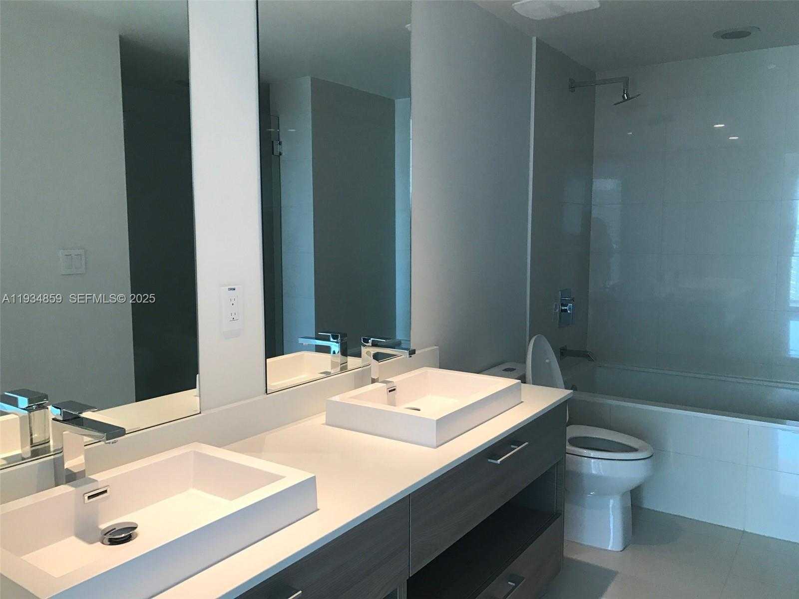 Small Image of 1300 SOUTH MIAMI AVE #2406, Miami Number 21