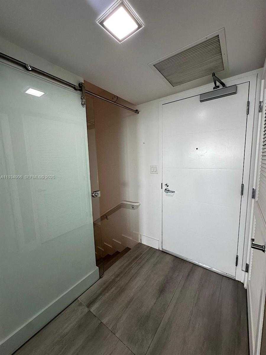 Small Image of 400 SUNNY ISLES BLVD #1616, Sunny Isles Beach Number 9