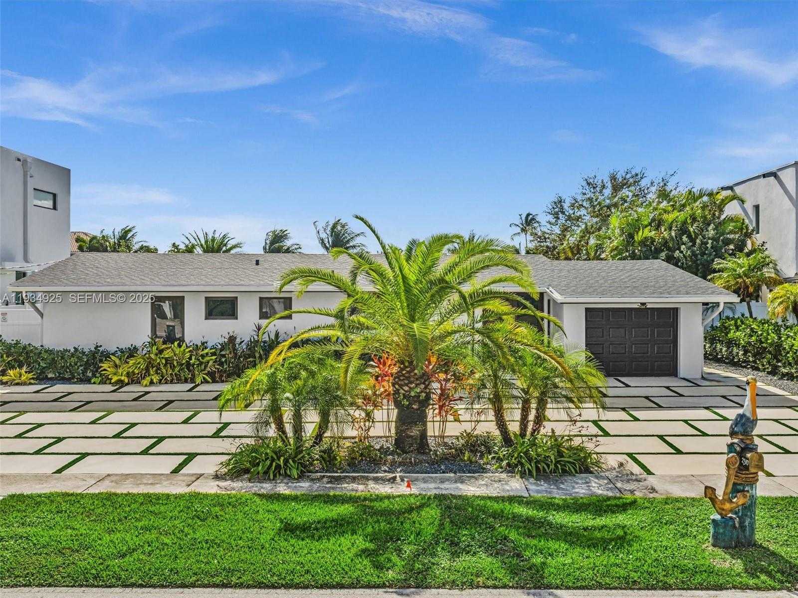 Small Image of 2310 NORTH EAST 48TH CT, Lighthouse Point Number 3