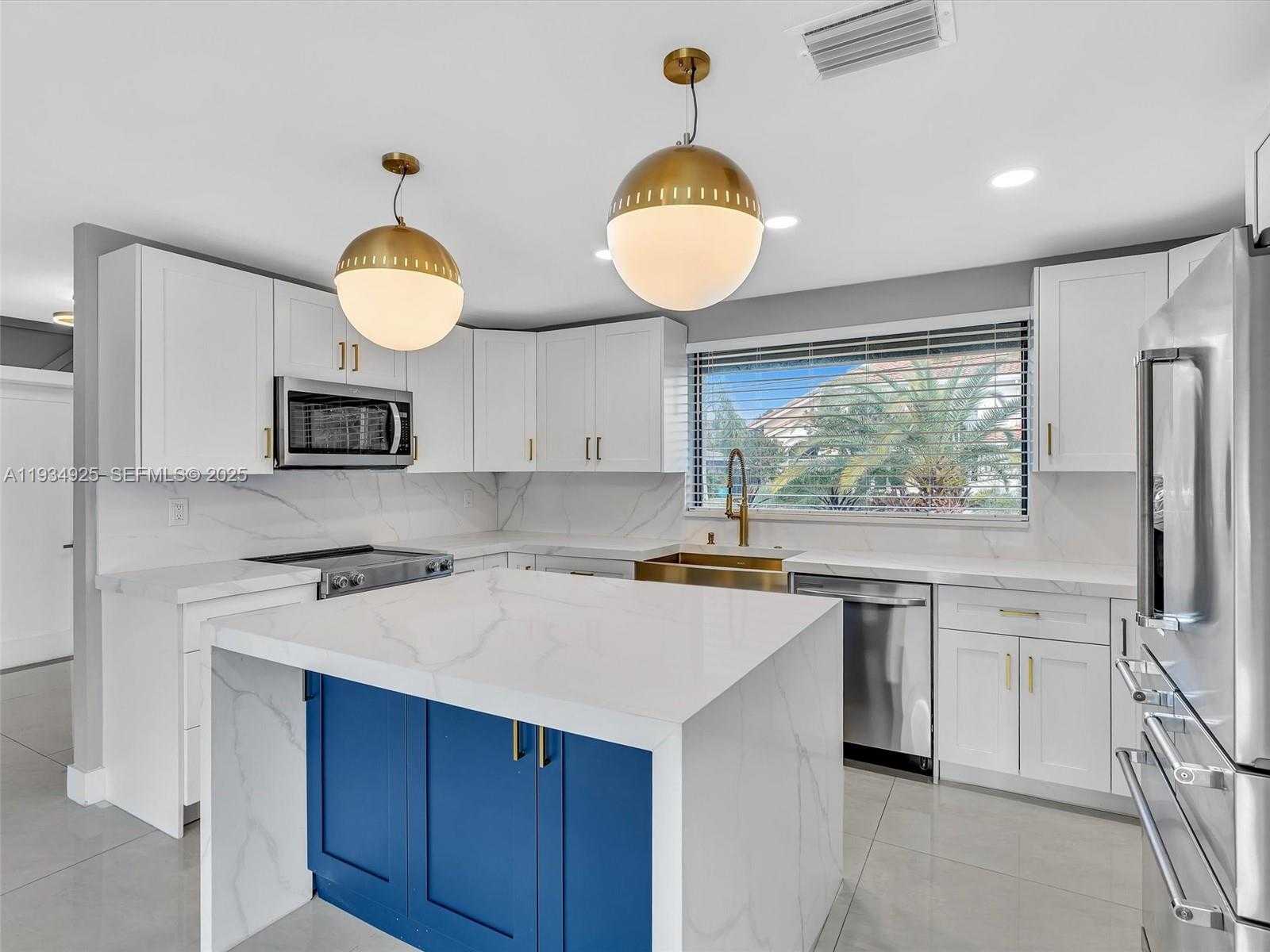 Small Image of 2310 NORTH EAST 48TH CT, Lighthouse Point Number 9