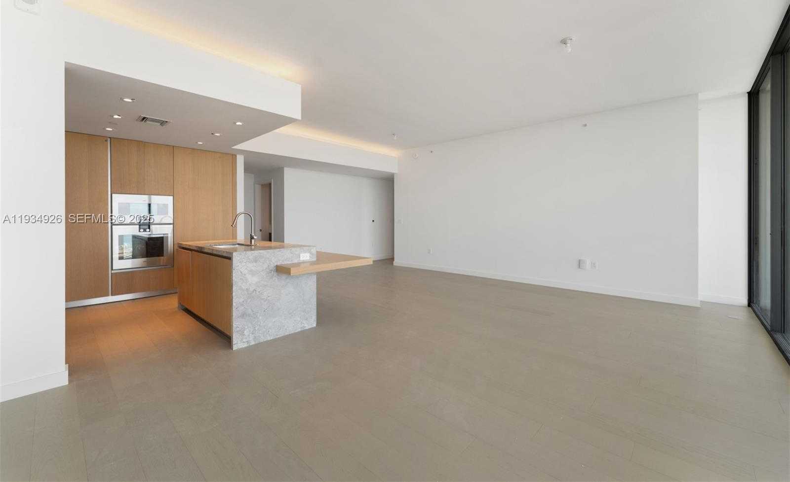 Small Image of 500 ALTON RD #3905, Miami Beach Number 17