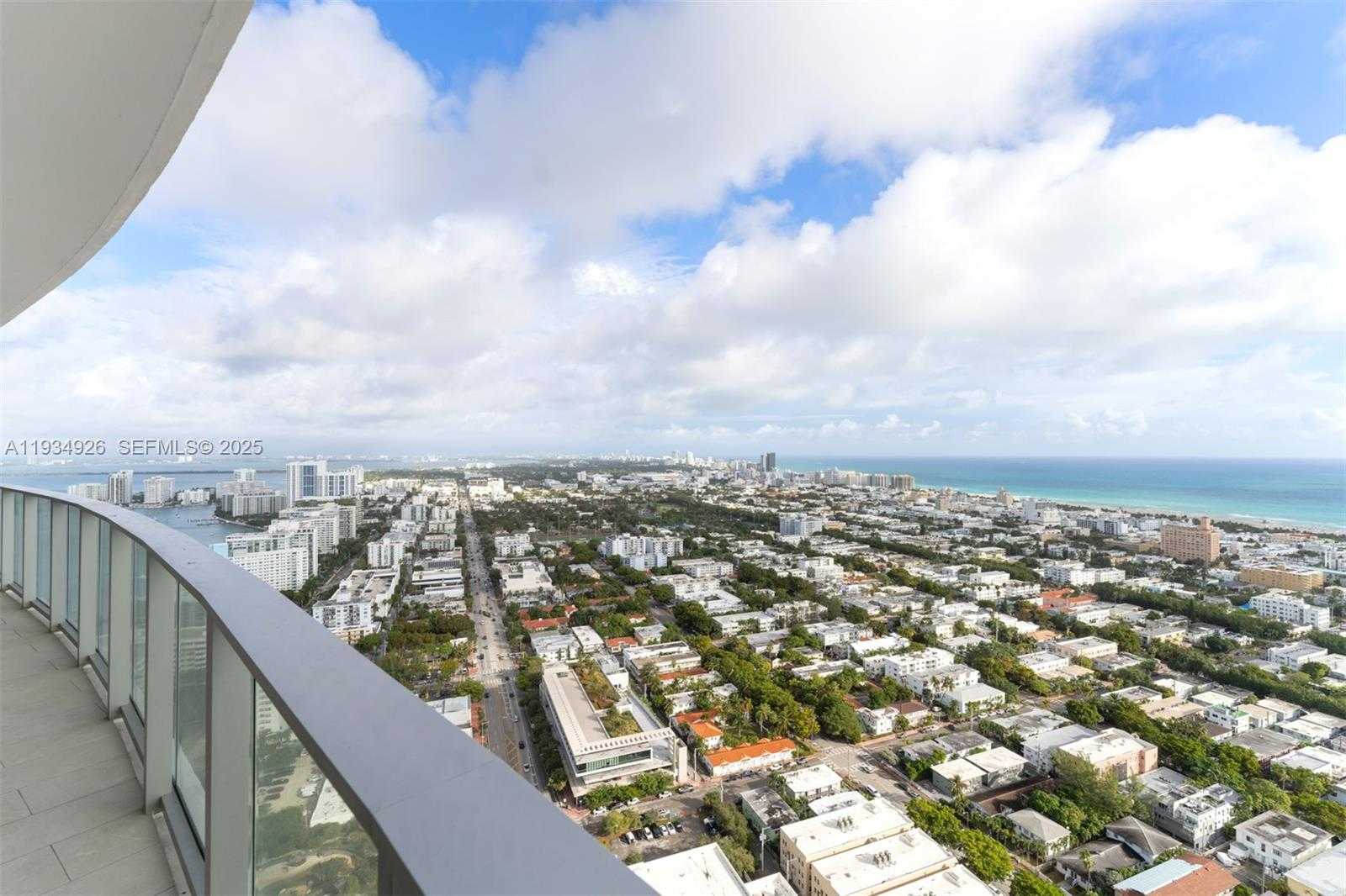 Small Image of 500 ALTON RD #3905, Miami Beach Number 4