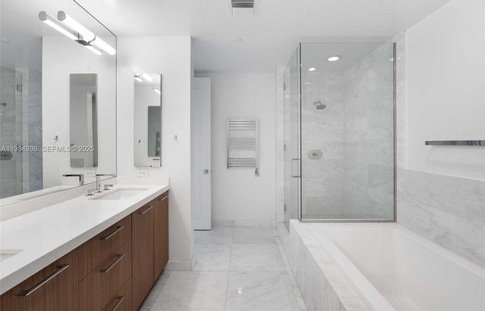 Small Image of 1425 BRICKELL AVE #47B, Miami Number 14