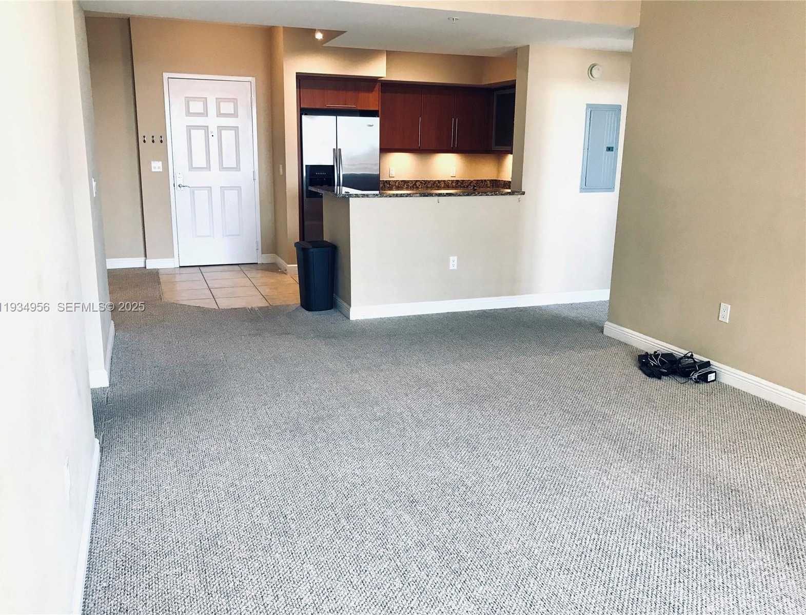 Small Image of 888 SOUTH DOUGLAS RD #PH04, Coral Gables Number 7