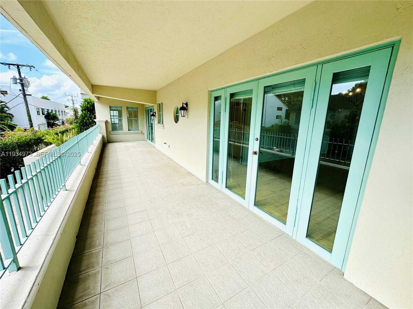 Small Image of 2600 SEGOVIA ST #701, Coral Gables Number 14