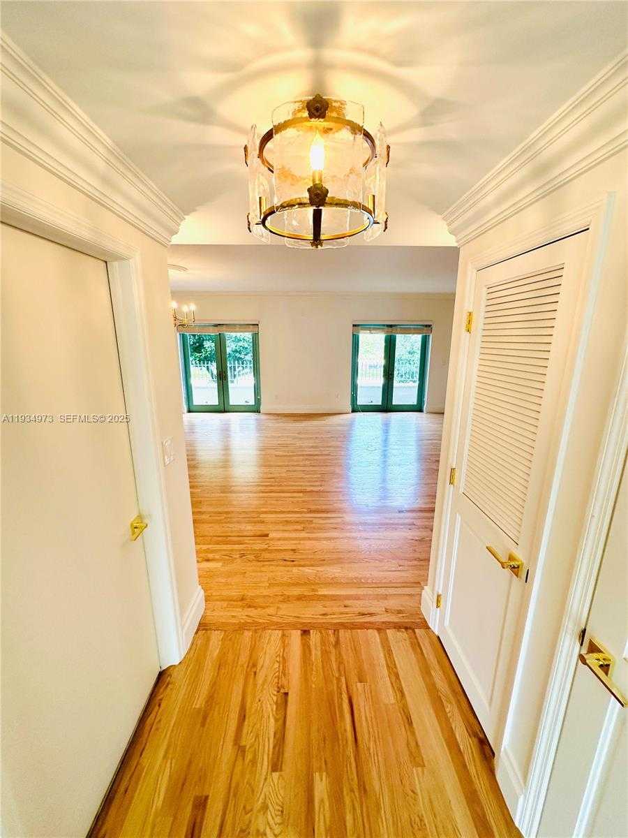 Small Image of 2600 SEGOVIA ST #701, Coral Gables Number 15