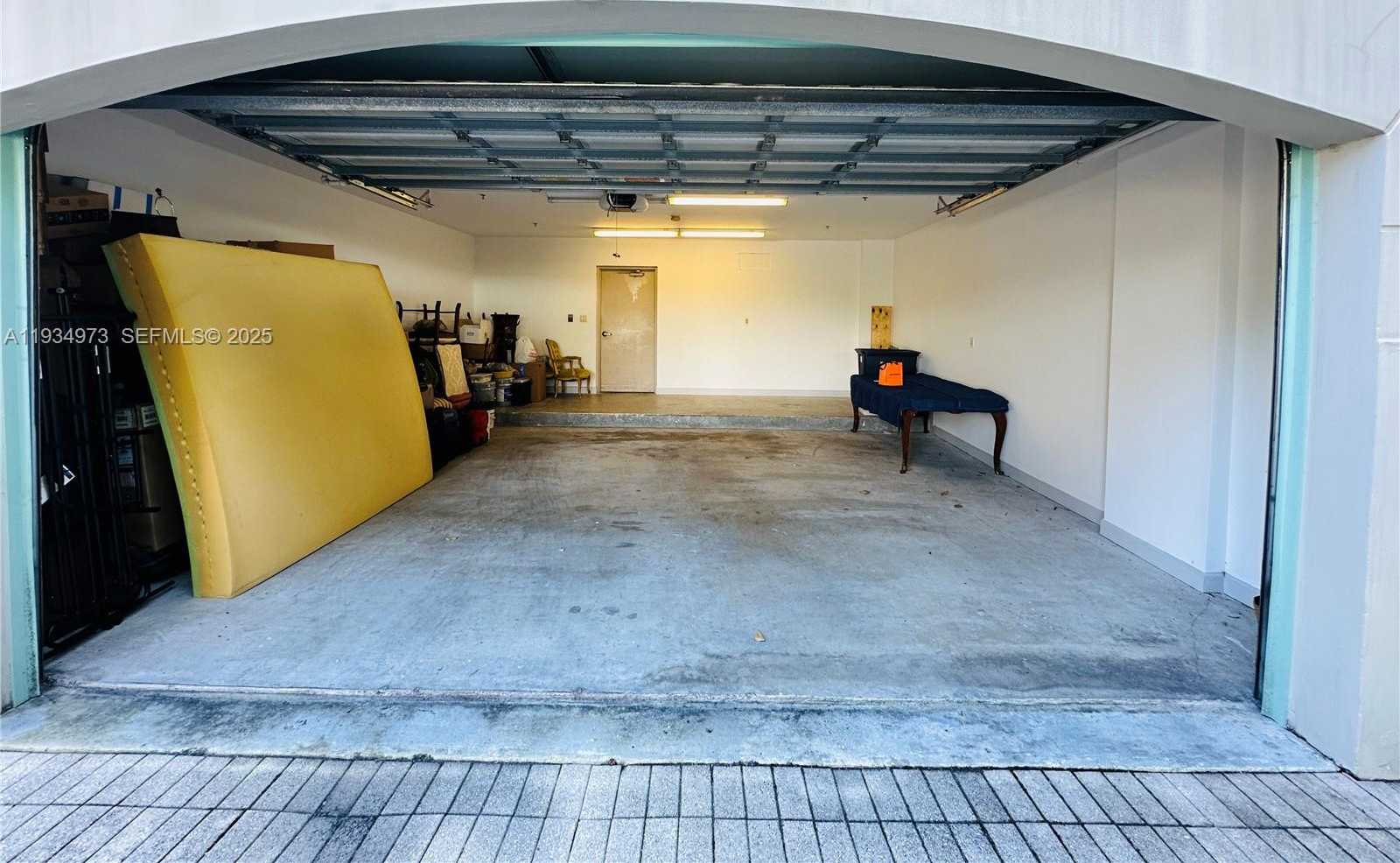 Small Image of 2600 SEGOVIA ST #701, Coral Gables Number 4