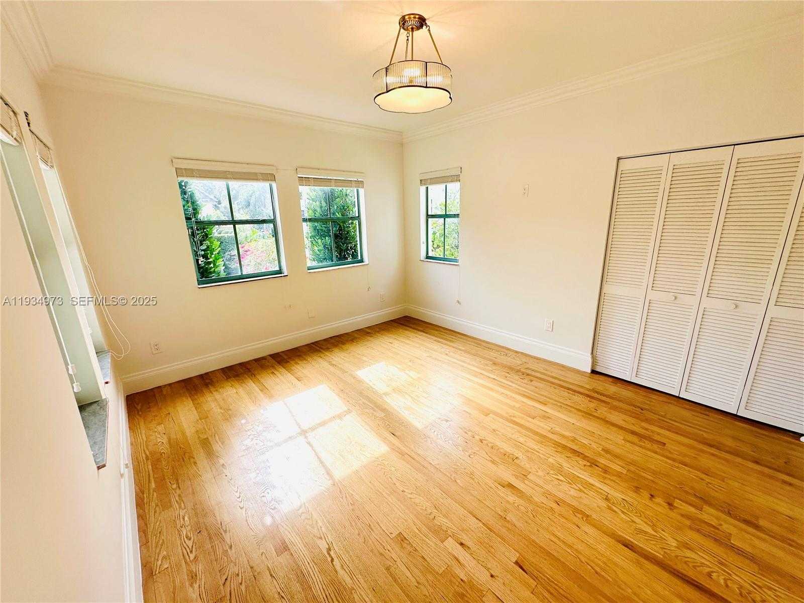 Small Image of 2600 SEGOVIA ST #701, Coral Gables Number 9