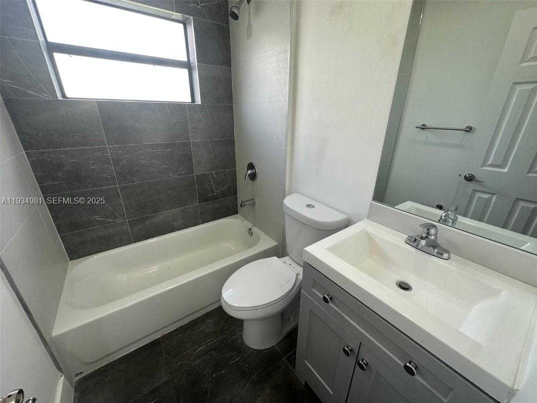 Small Image of West Park Number 11